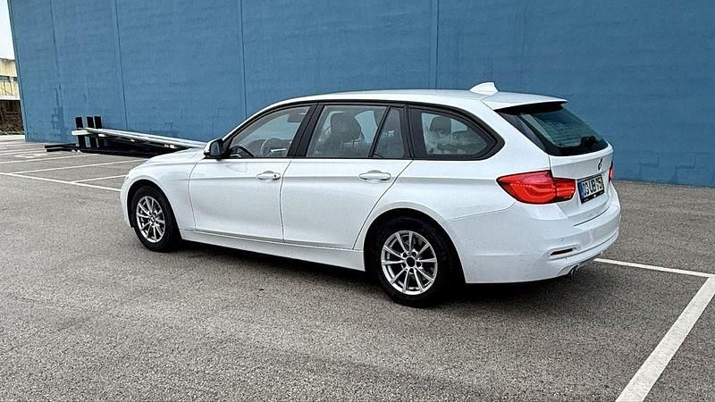 Usado BMW 318 Sport Line 150 HP (110 kW) 2017 Sedan