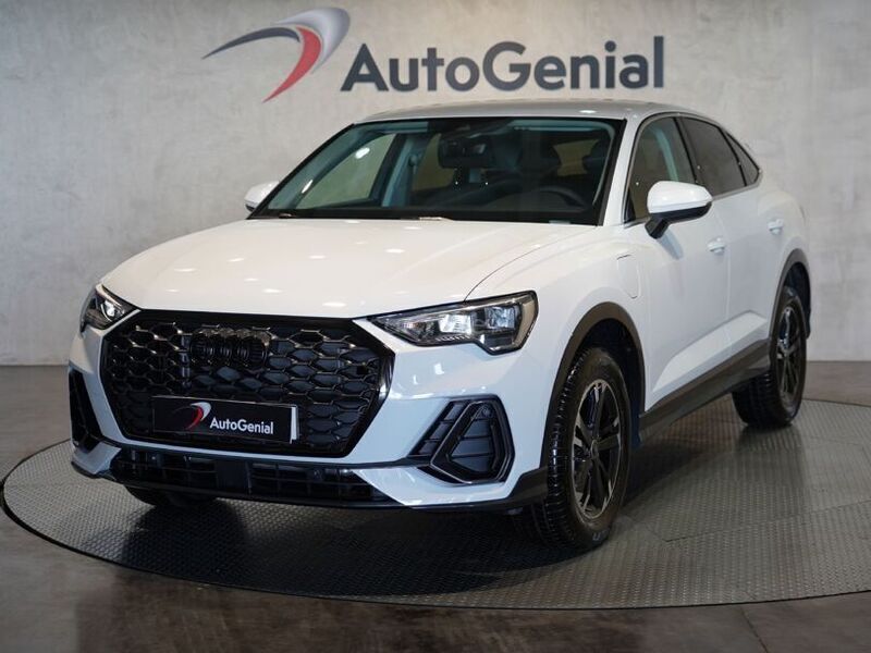 Branco Usado 2023 Audi Q3 Comfort SUV | € 49.990 (Preço elevado) - Imagem 1/1