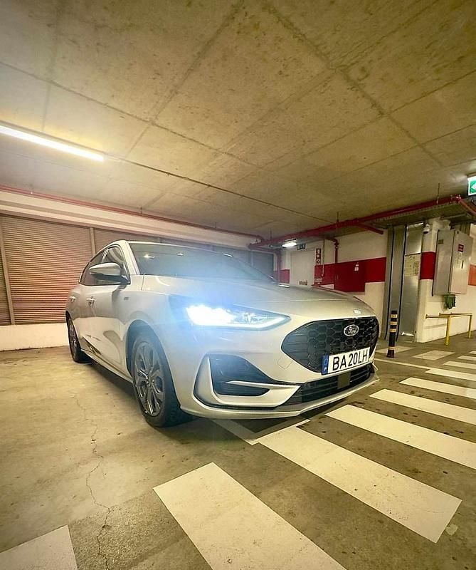 Usado Ford Focus 125 HP (91 kW) 2023 Cinzento Citadino
