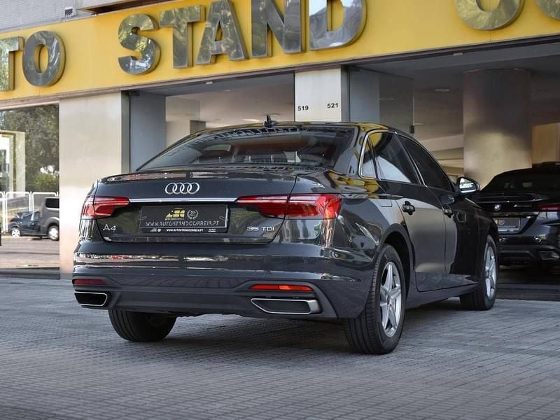 Usado Audi A4 163 HP (119 kW) 2021 Cinza Sedan