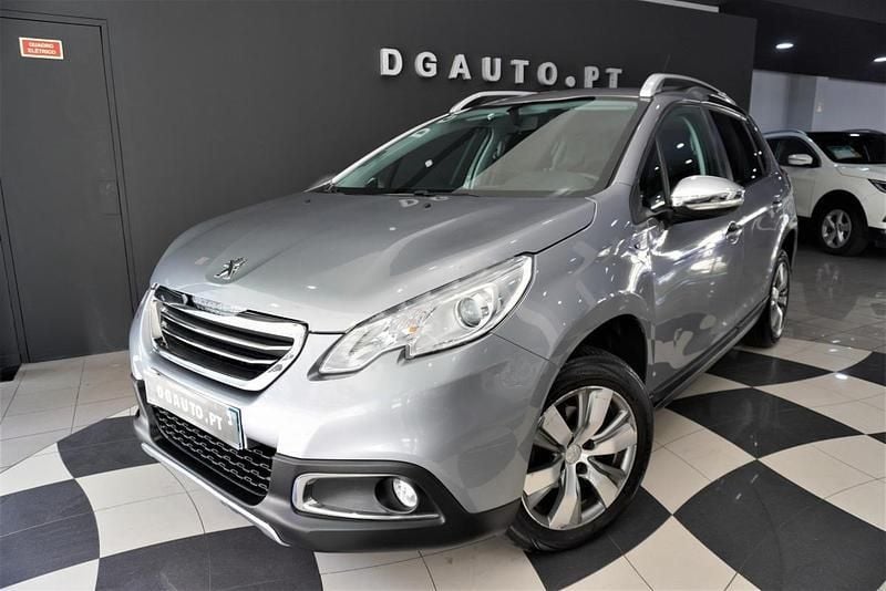 Cinzento Usado 2016 Peugeot 2008 SUV | € 10.990 (Bom preço) - Imagem 1/4