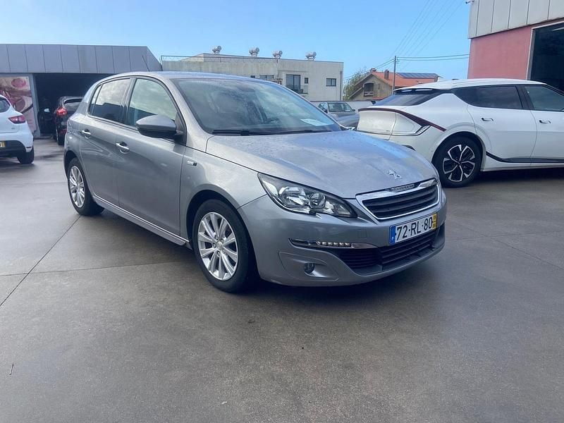 Cinza Usado 2016 Peugeot 308 Style | € 9.900 (Super Preço) - Imagem 1/4