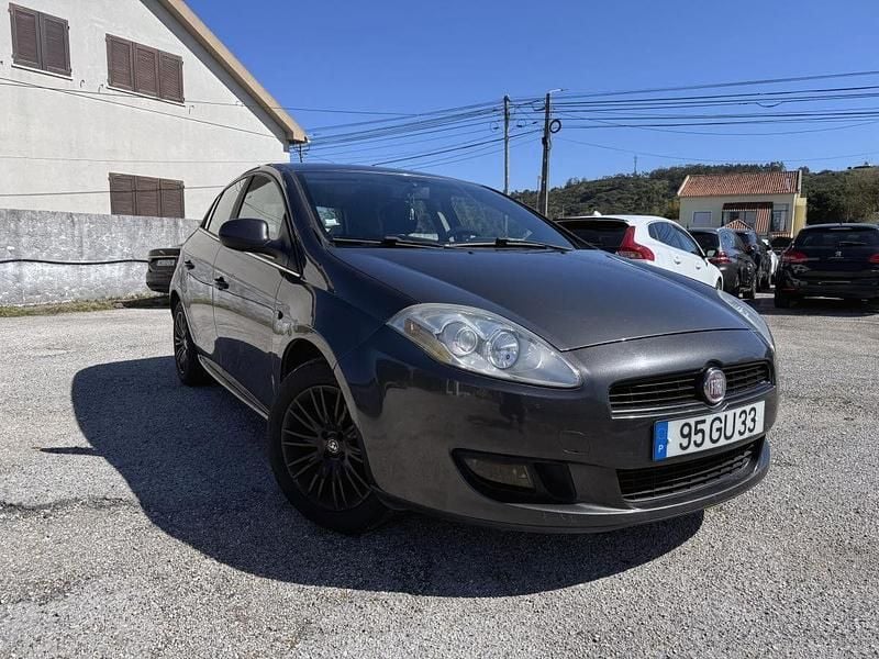 Cinzento Usado 2008 Fiat Bravo Sport Citadino | € 4.490 (Preço justo) - Imagem 1/4