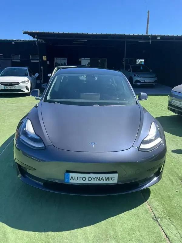Cinzento Usado 2020 Tesla Model 3 Sedan | € 22.300 (Bom preço) - Imagem 1/4