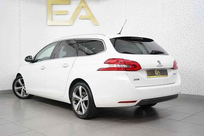 Usado Peugeot 308 SW 120 HP (88 kW) 2015 Branco Carrinha