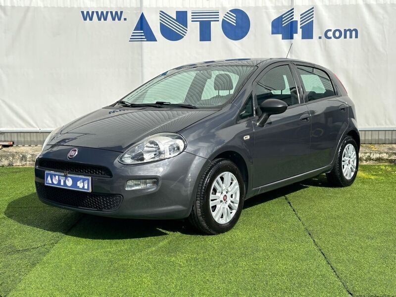 Cinzento Usado 2018 Fiat Punto Easy Citadino | € 9.350 (Preço justo) - Imagem 1/4