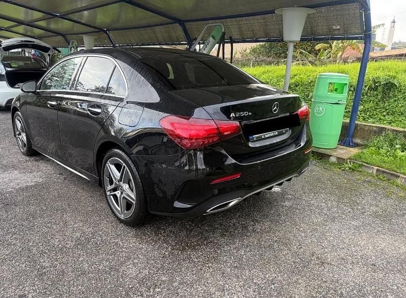 Usado Mercedes A250 218 HP (160 kW) 2023 Preto Sedan
