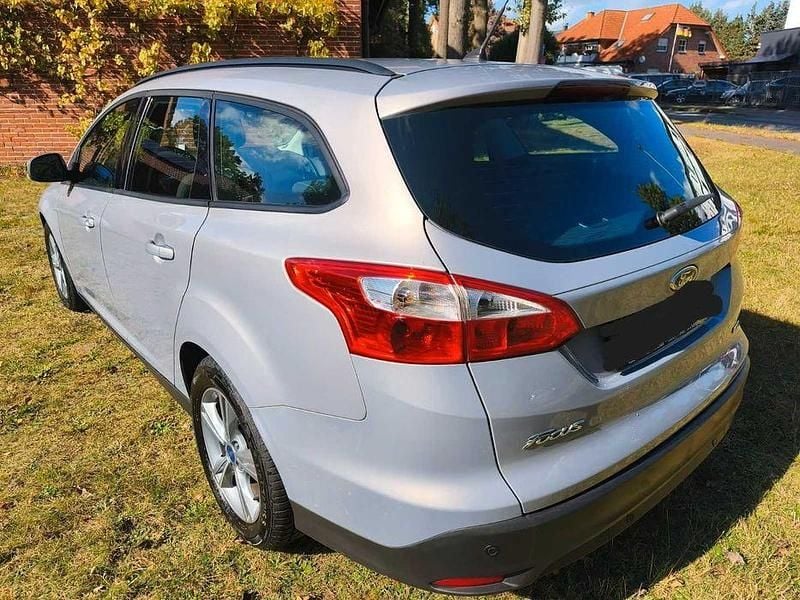Usado Ford Focus 125 HP (91 kW) 2014 Sedan