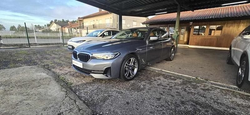 Cinzento Usado 2021 BMW 520 Sedan | € 32.990 (Super Preço) - Imagem 1/4