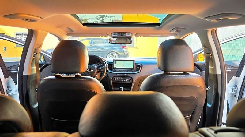 Usado Kia Ceed Sportswagon 136 HP (100 kW) 2020 Branco Carrinha