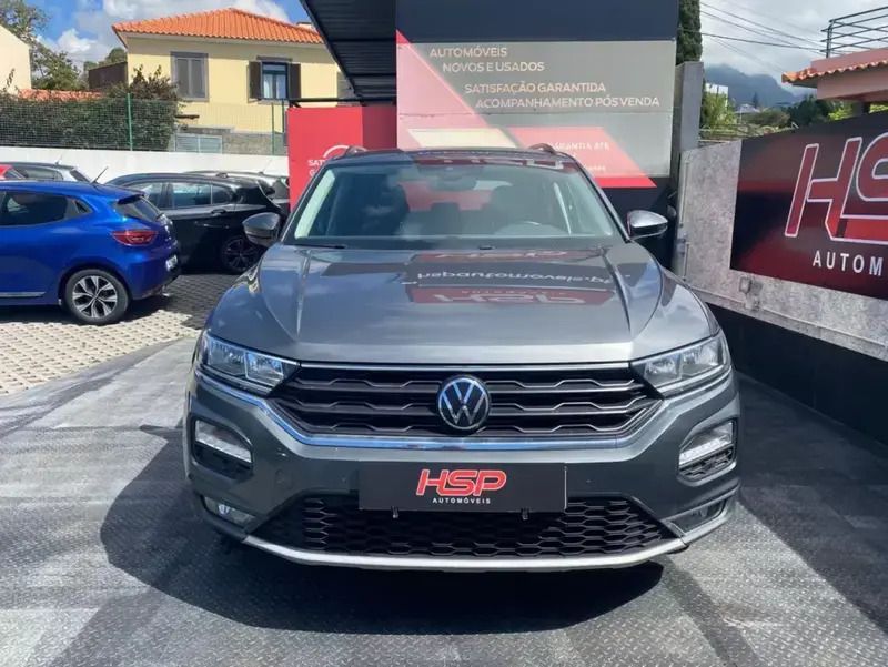 Usado VW T-Roc Style 110 HP (80 kW) 2021 Cinza escuro SUV