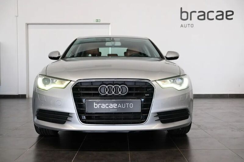 Usado Audi A6 177 HP (130 kW) 2012 Cinzento