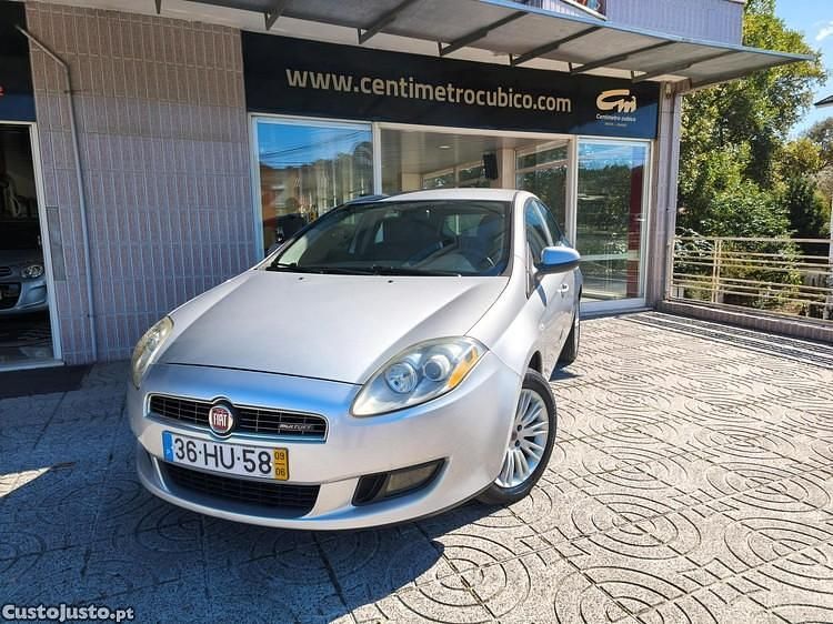 Cinza Usado 2009 Fiat Bravo Citadino | € 7.500 (Caro) - Imagem 1/1