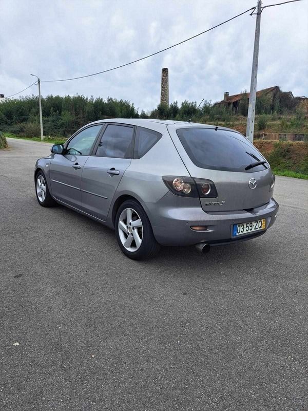 Usado Mazda 3 109 HP (80 kW) 2005 Cinzento Citadino