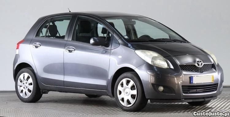 Cinza Usado 2010 Toyota Yaris | € 5.650 (Bom preço) - Imagem 1/1