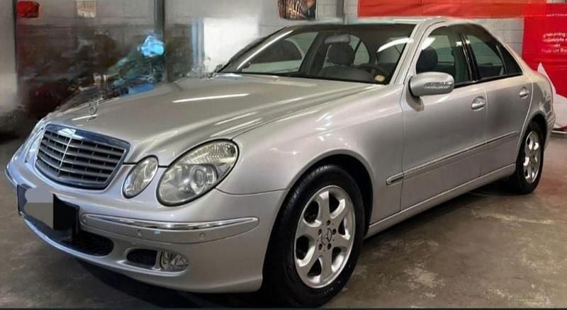 Usado 2007 Mercedes E320 Elegance Sedan | € 13.950 - Imagem 1/4