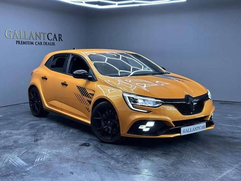 Usado Renault Mégane IV R.S. 300 HP (220 kW) 2023 Laranja