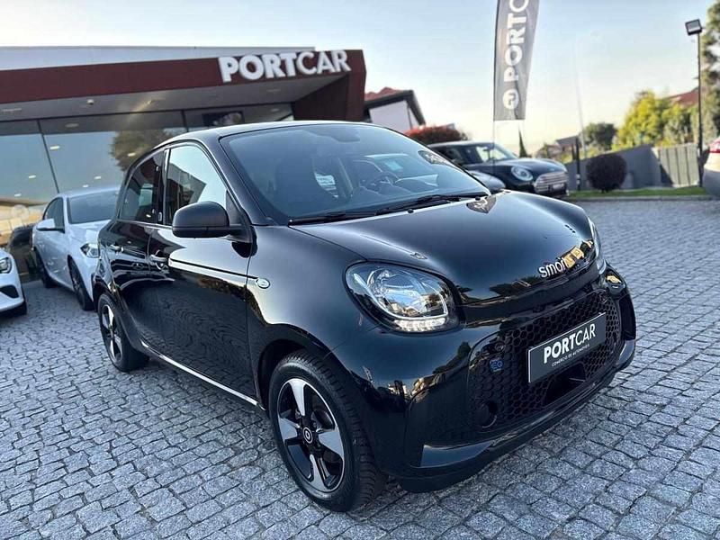 Preto Usado 2021 Smart ForFour Electric Drive | € 13.999 (Preço justo) - Imagem 1/4