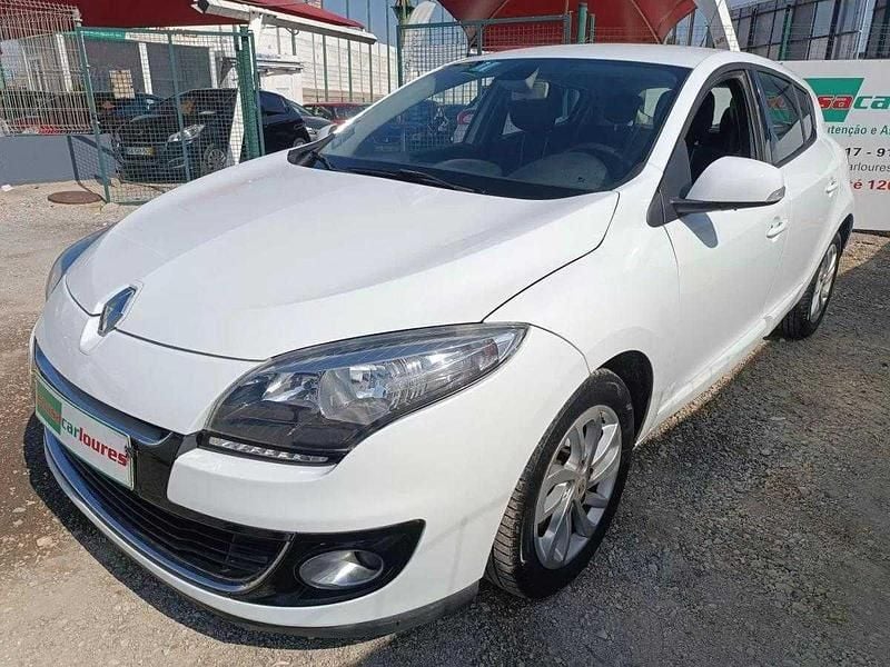 Branco Usado 2013 Renault Mégane III Dynamique Citadino | € 7.650 (Bom preço) - Imagem 1/4