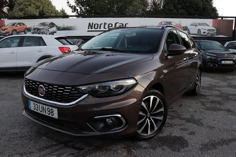 Castanho Usado 2018 Fiat Tipo Lounge Carrinha | € 9.450 (Bom preço) - Imagem 1/4