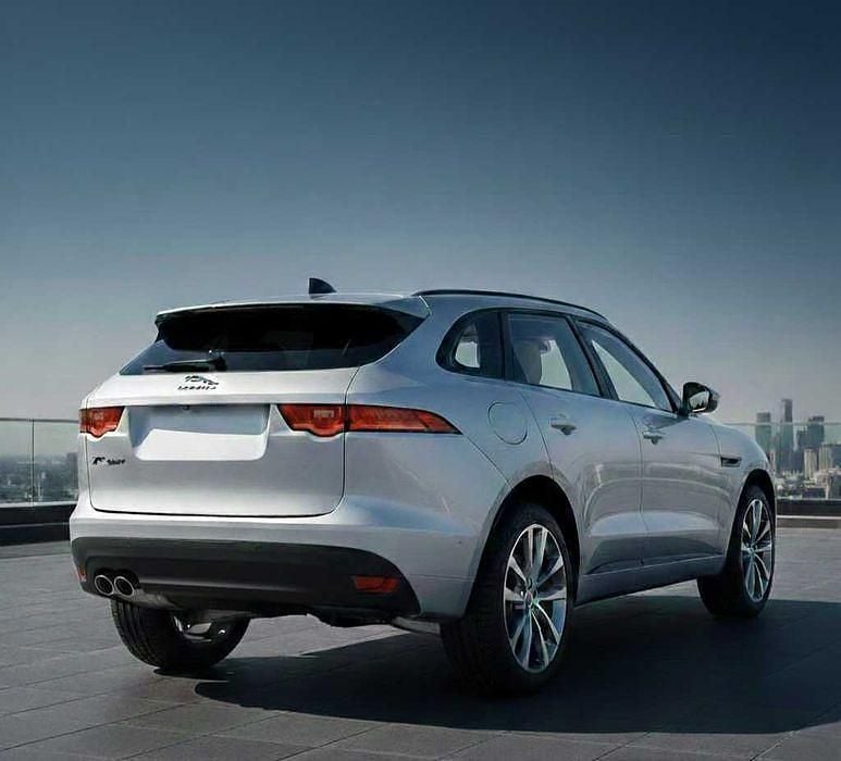 Usado Jaguar F-Pace R-Sport 180 HP (132 kW) 2017 SUV