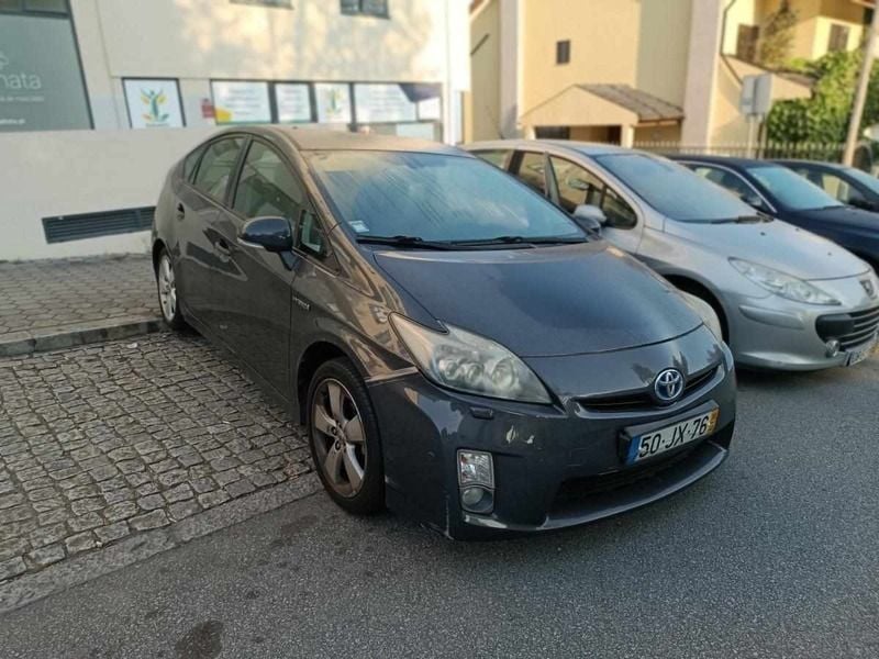 Cinzento Usado 2010 Toyota Prius Citadino | € 8.000 - Imagem 1/4