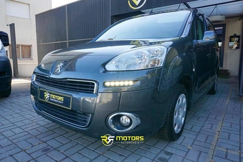 Antracite Usado 2015 Peugeot Partner Monovolume | € 8.900 (Bom preço) - Imagem 1/4