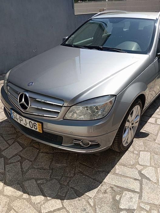 Usado 2010 Mercedes C220 Avantgarde Sedan | € 11.500 (Preço justo) - Imagem 1/4