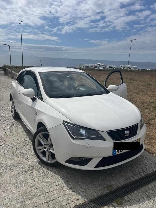 Branco Usado 2012 Seat Ibiza Citadino | € 7.000 (Bom preço) - Imagem 1/4