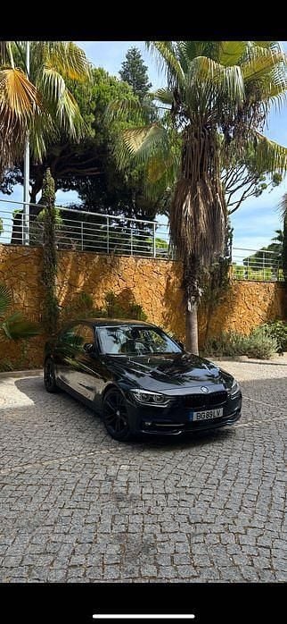 Usado 2018 BMW 330e Shadowline | € 20.000 - Imagem 1/4