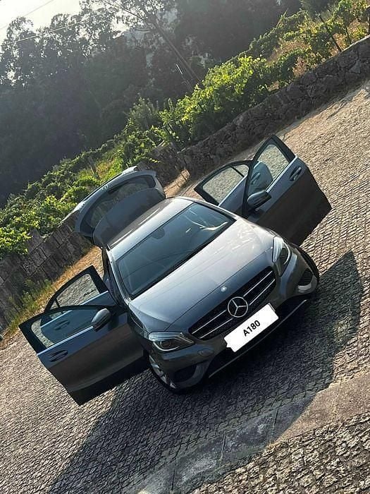Usado 2014 Mercedes A180 AMG Sedan | € 14.750 (Preço justo) - Imagem 1/4