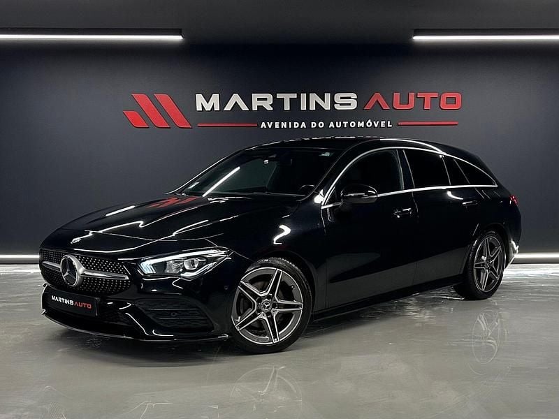 Preto Usado 2020 Mercedes CLA180 AMG line Sedan | € 26.990 - Imagem 1/4