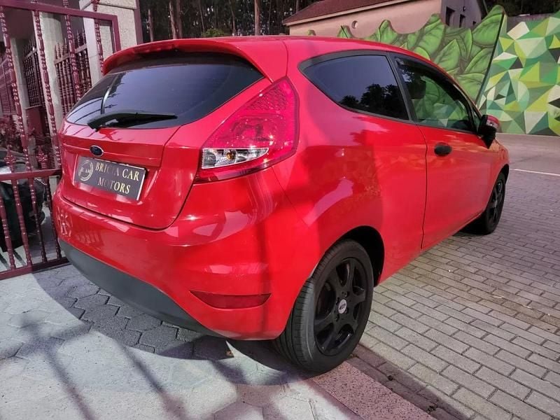 Usado Ford Fiesta 68 HP (50 kW) 2009 Vermelho Citadino