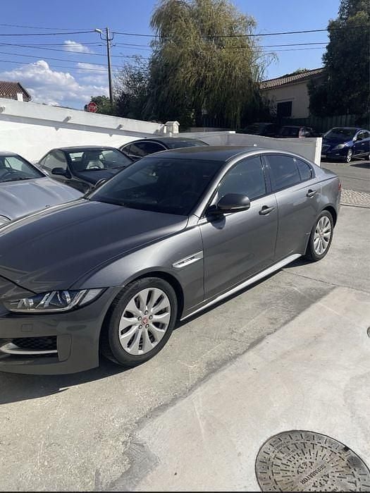 Usado 2016 Jaguar XE R-Sport Sedan | € 7.490 - Imagem 1/4