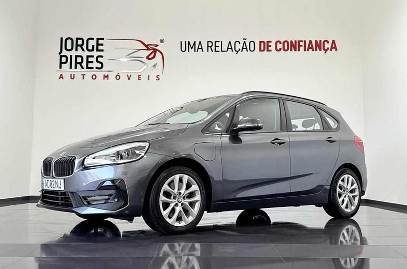 Cinzento Usado 2020 BMW 225 Carrinha | € 19.990 - Imagem 1/4