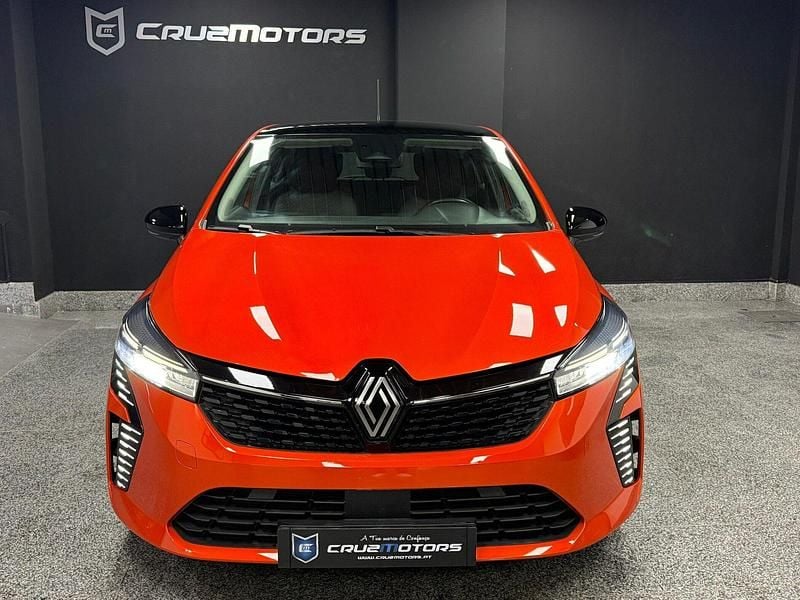 Usado Renault Clio V SE 67 HP (49 kW) 2024 Laranja