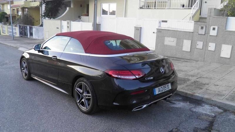 Cinzento Usado 2022 Mercedes C200 Cabrios | € 47.500 - Imagem 1/4