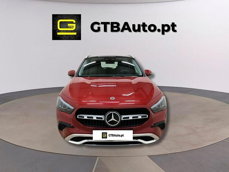Vermelho Usado 2023 Mercedes GLA250 SUV | € 45.900 - Imagem 1/4