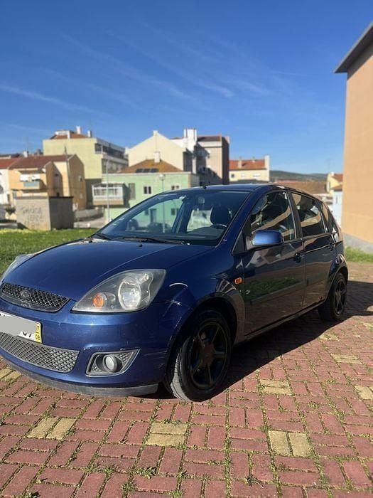 Usado Ford Fiesta 70 HP (51 kW) 2007 Citadino