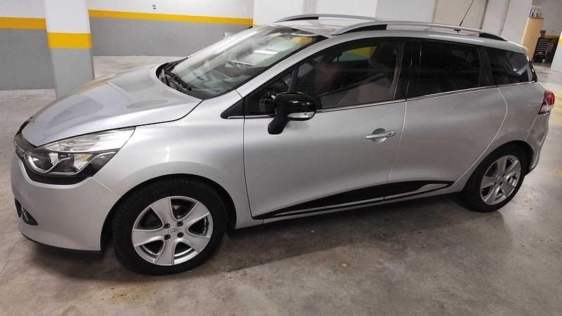 Usado 2014 Renault Clio IV LIMITED Carrinha | € 6.750 (Super Preço) - Imagem 1/4