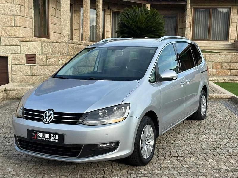 Usado VW Sharan 140 HP (102 kW) 2014 Cinzento Monovolume
