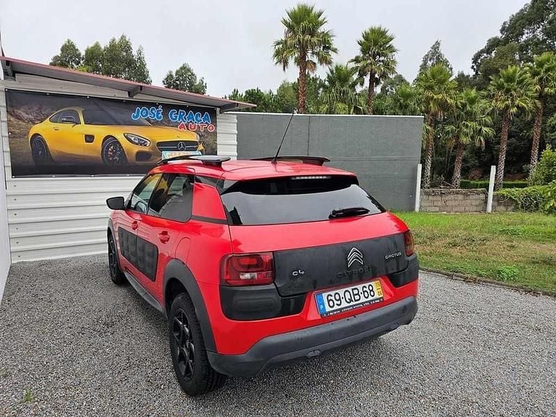 Usado Citroën C4 Cactus 82 HP (60 kW) 2015 Vermelho Citadino