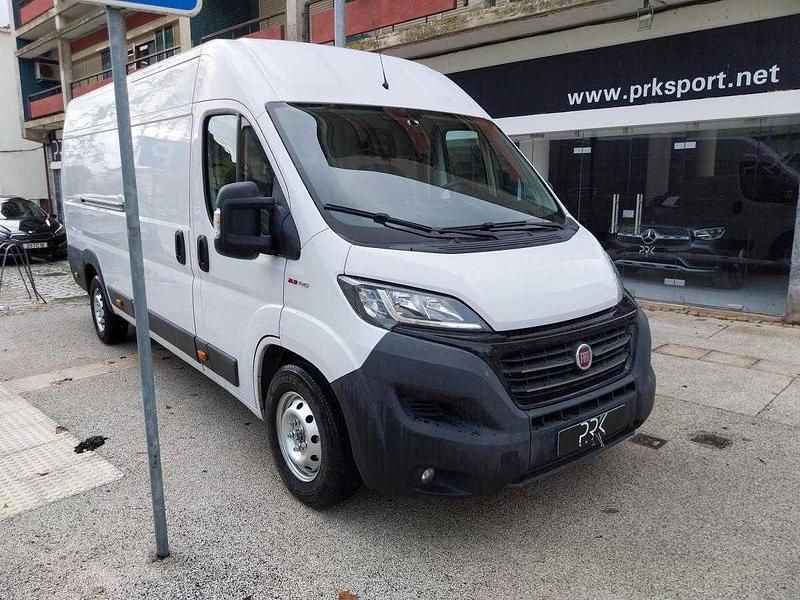 Usado Fiat Ducato 140 HP (102 kW) 2019 Branco Van