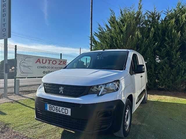 Branco Usado 2023 Peugeot E-Partner Monovolume | € 18.900 - Imagem 1/4