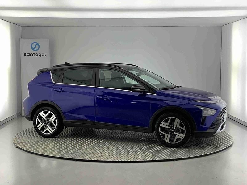 Azul Usado 2023 Hyundai Bayon Premium SUV | € 17.990 (Preço justo) - Imagem 1/4