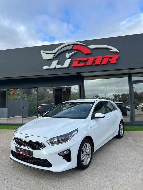 Branco Usado 2021 Kia Ceed | € 14.850 (Bom preço) - Imagem 1/4
