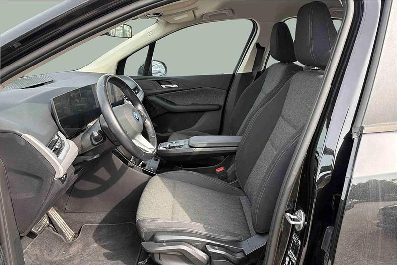 Usado BMW 225 Performance 136 HP (100 kW) 2024 Preto Monovolume