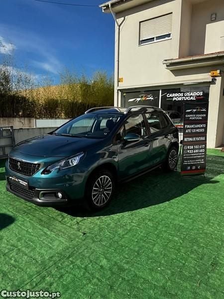 Azul Usado 2019 Peugeot 2008 Style SUV | € 12.900 (Bom preço) - Imagem 1/1