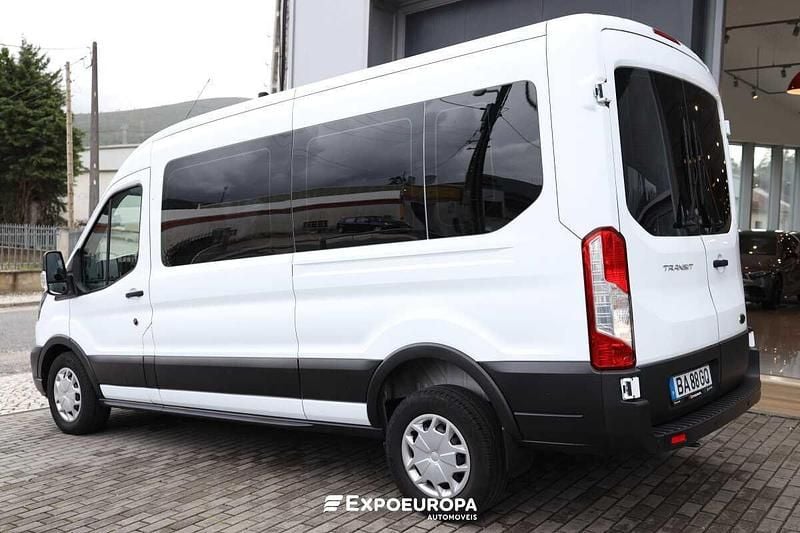 Usado Ford Transit 130 HP (95 kW) 2023 Branco Sedan