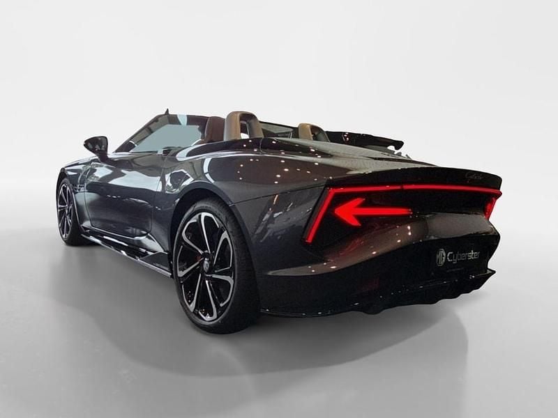 Usado MG Cyberster 375 kW (510 HP) 2025 Cinzento Cabrios